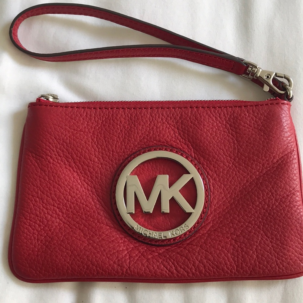 Micheal Kors Mini clutch